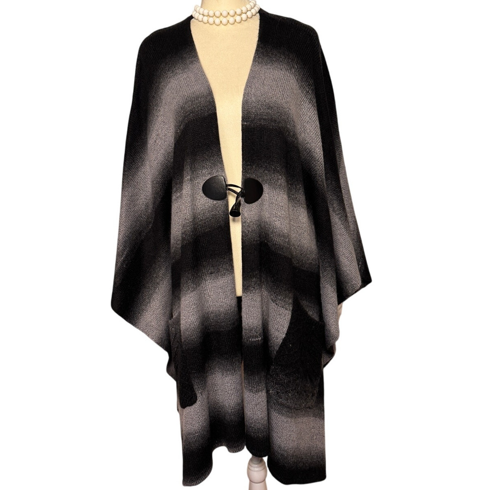 NWT Democracy V-Neck Gray Ombre Poncho Size: 1X
